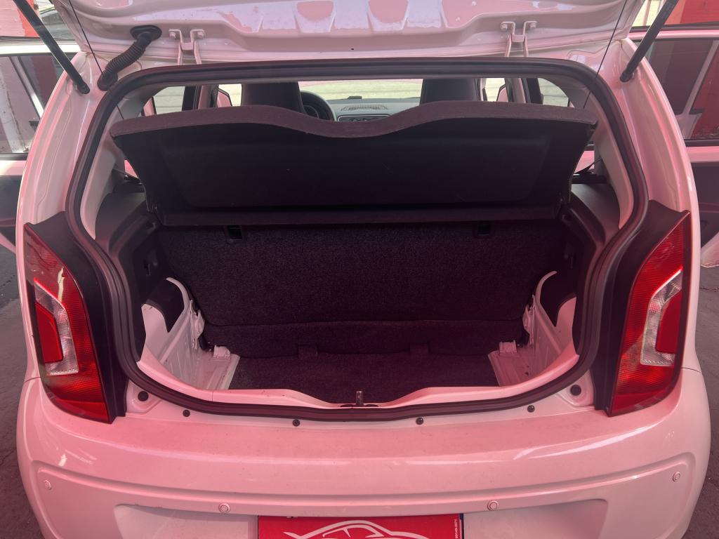 VOLKSWAGEN UP - Foto