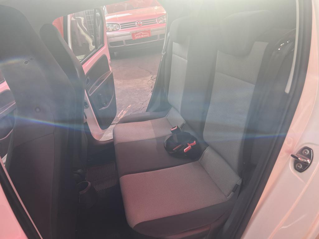 VOLKSWAGEN UP - Foto