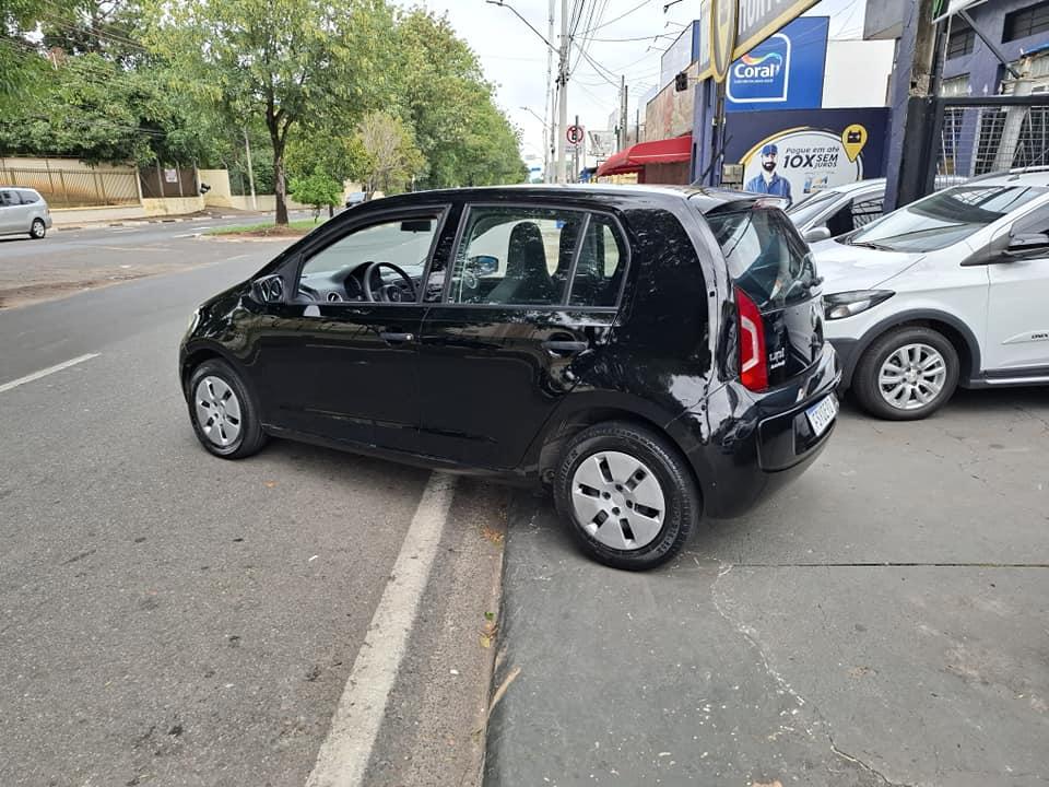 VOLKSWAGEN UP - Foto