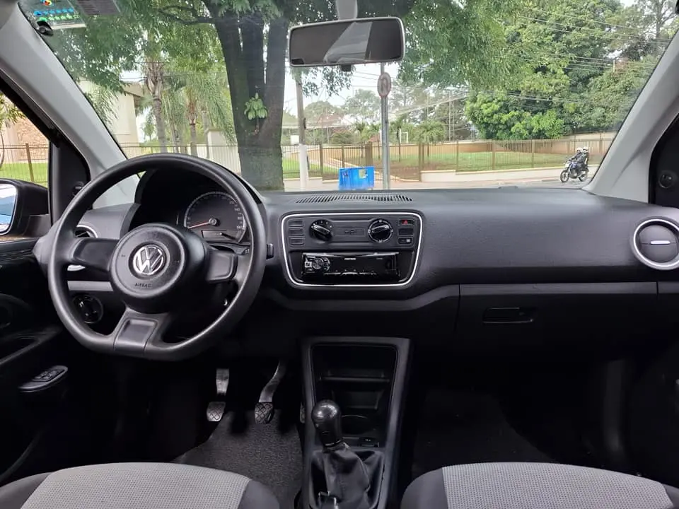 VOLKSWAGEN UP - Foto