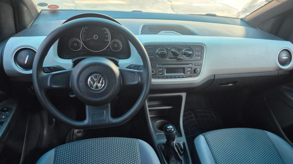 VOLKSWAGEN UP - Foto