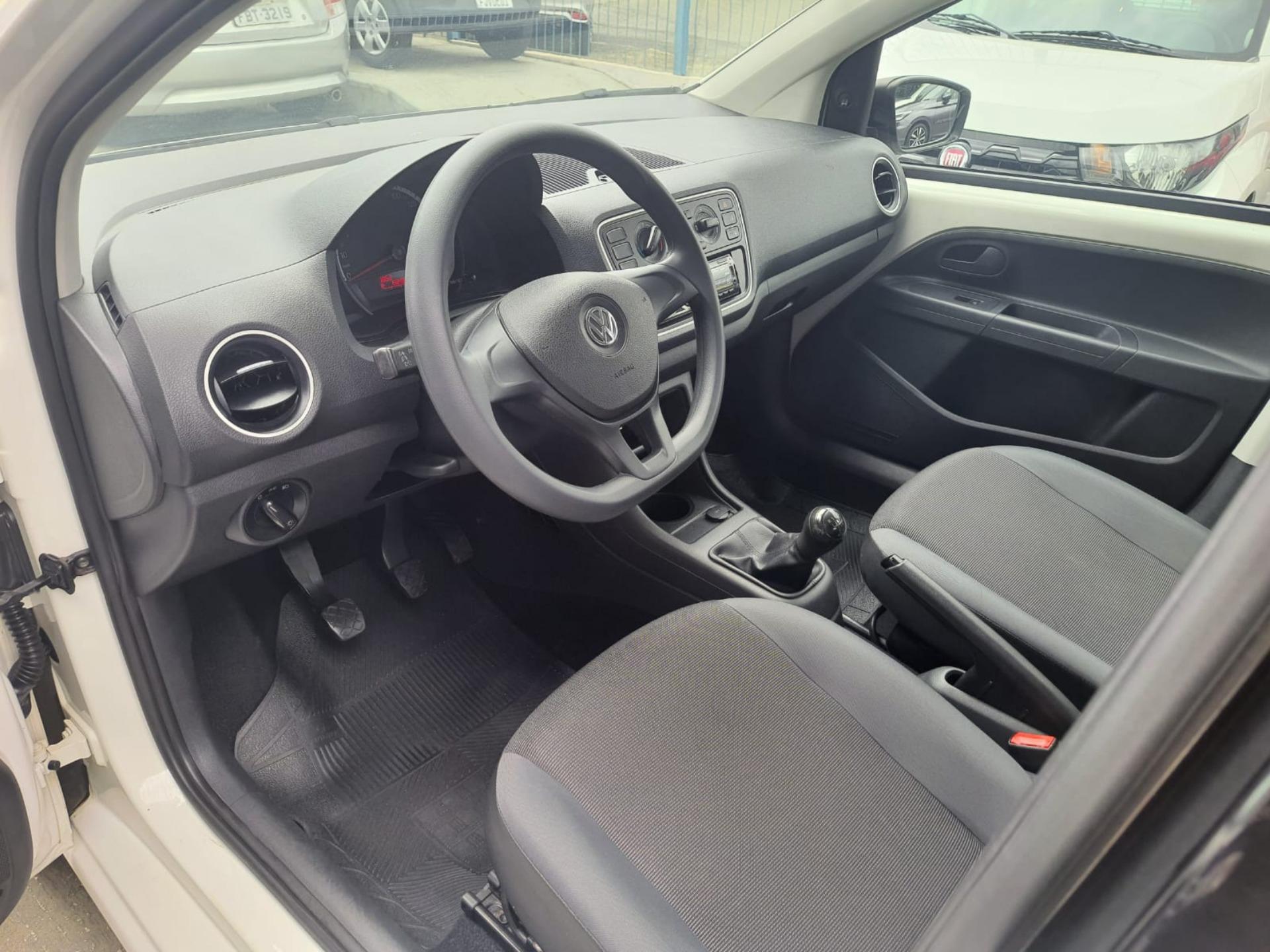 VOLKSWAGEN UP - Foto