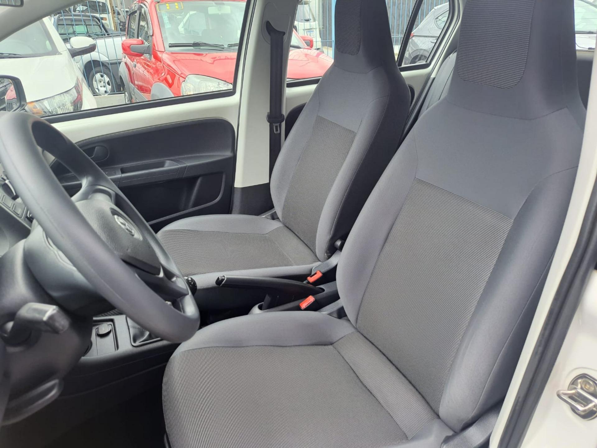 VOLKSWAGEN UP - Foto