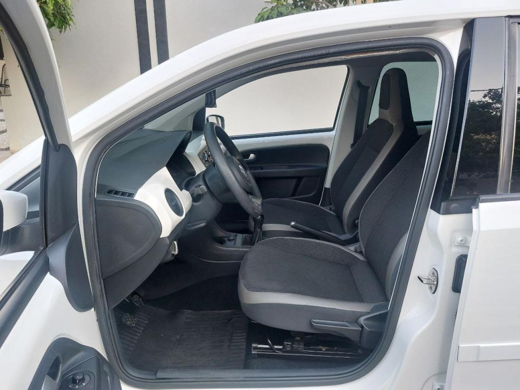 VOLKSWAGEN UP - Foto