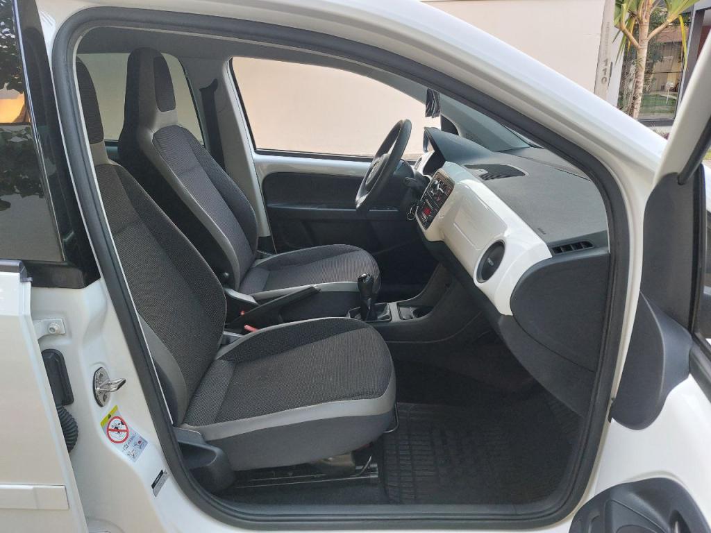 VOLKSWAGEN UP - Foto