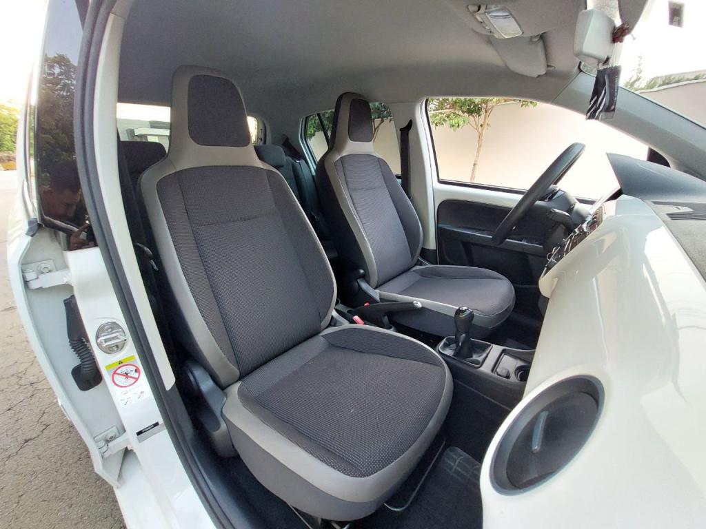 VOLKSWAGEN UP - Foto