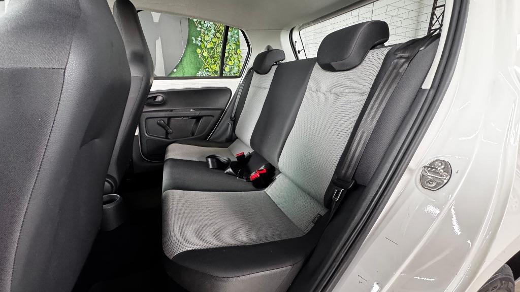 VOLKSWAGEN UP - Foto