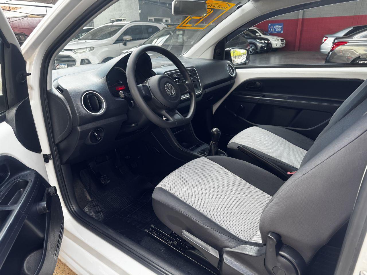 VOLKSWAGEN UP - Foto