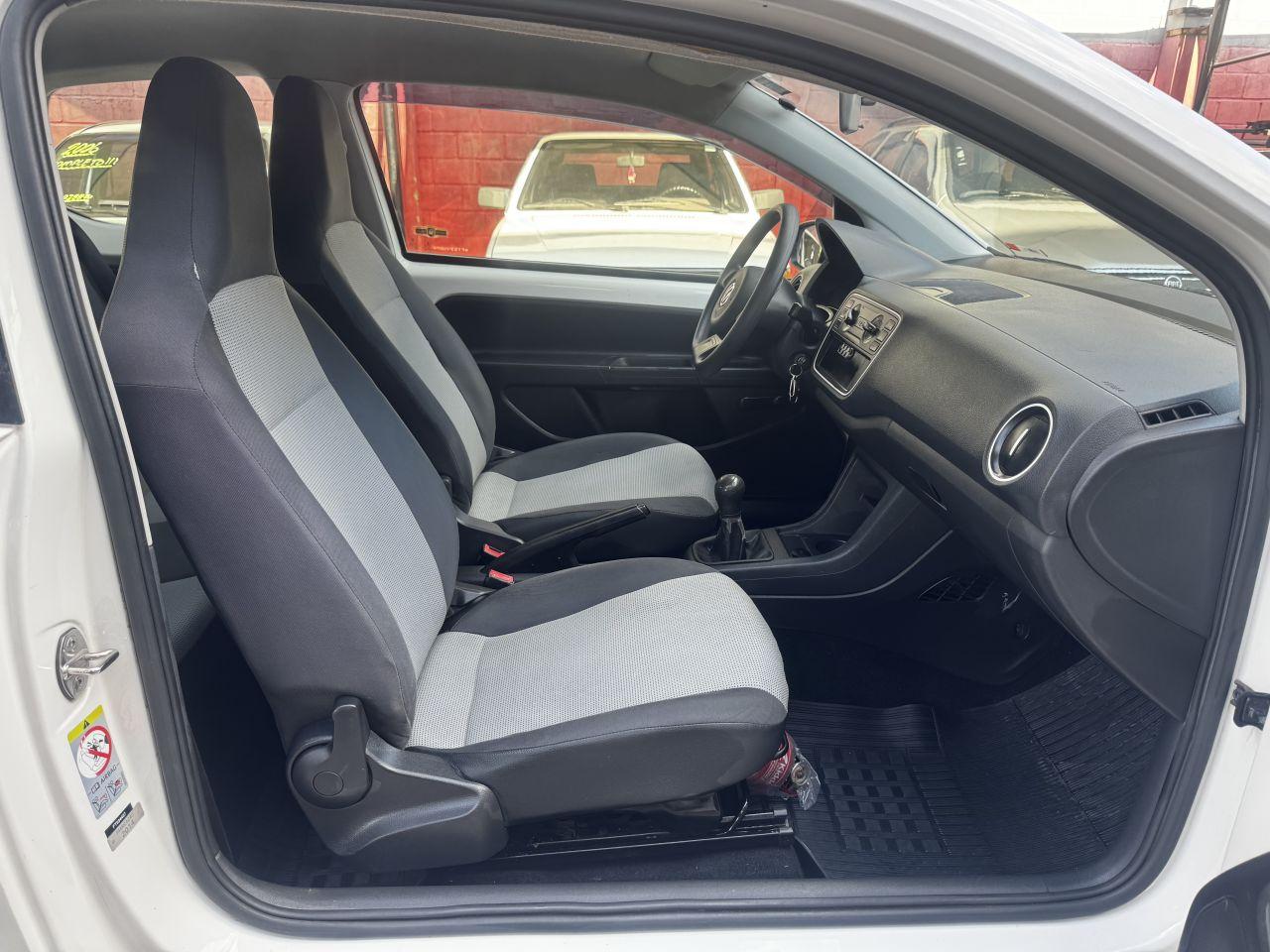 VOLKSWAGEN UP - Foto