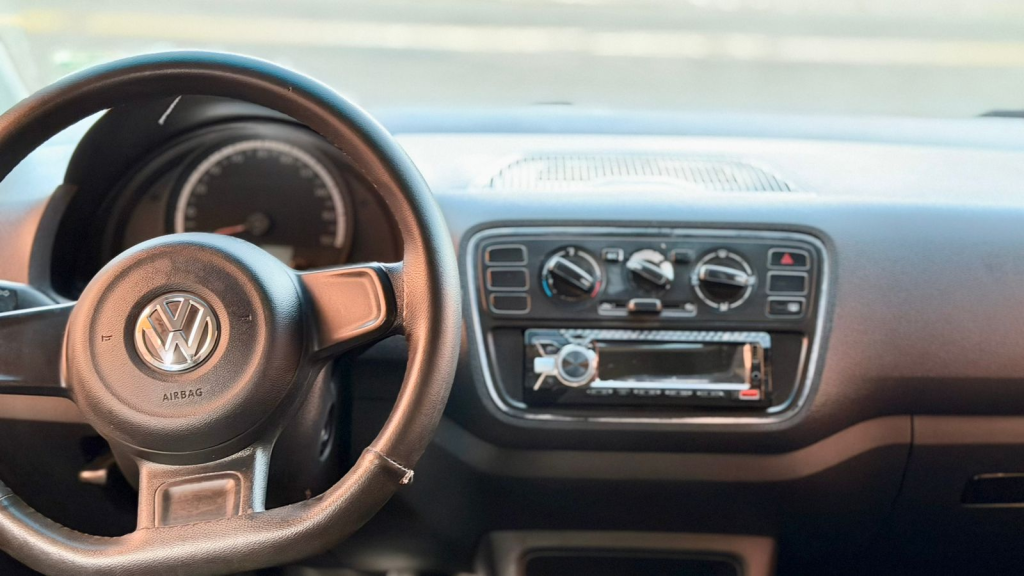 VOLKSWAGEN UP - Foto