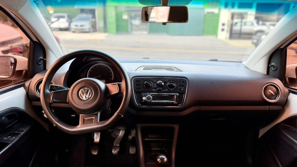 VOLKSWAGEN UP - Foto