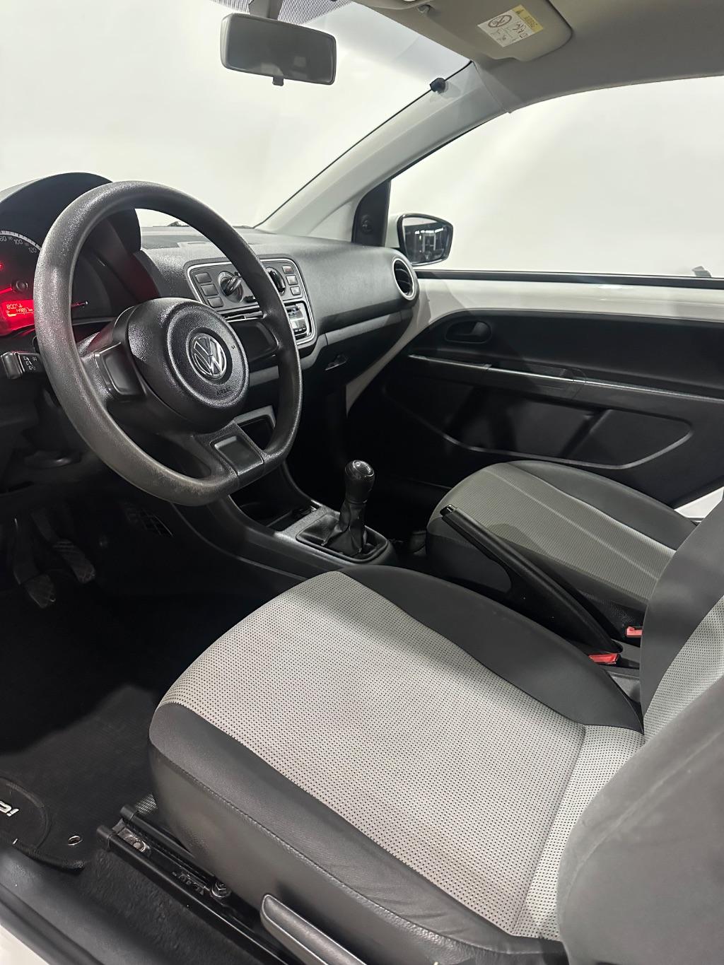 VOLKSWAGEN UP - Foto