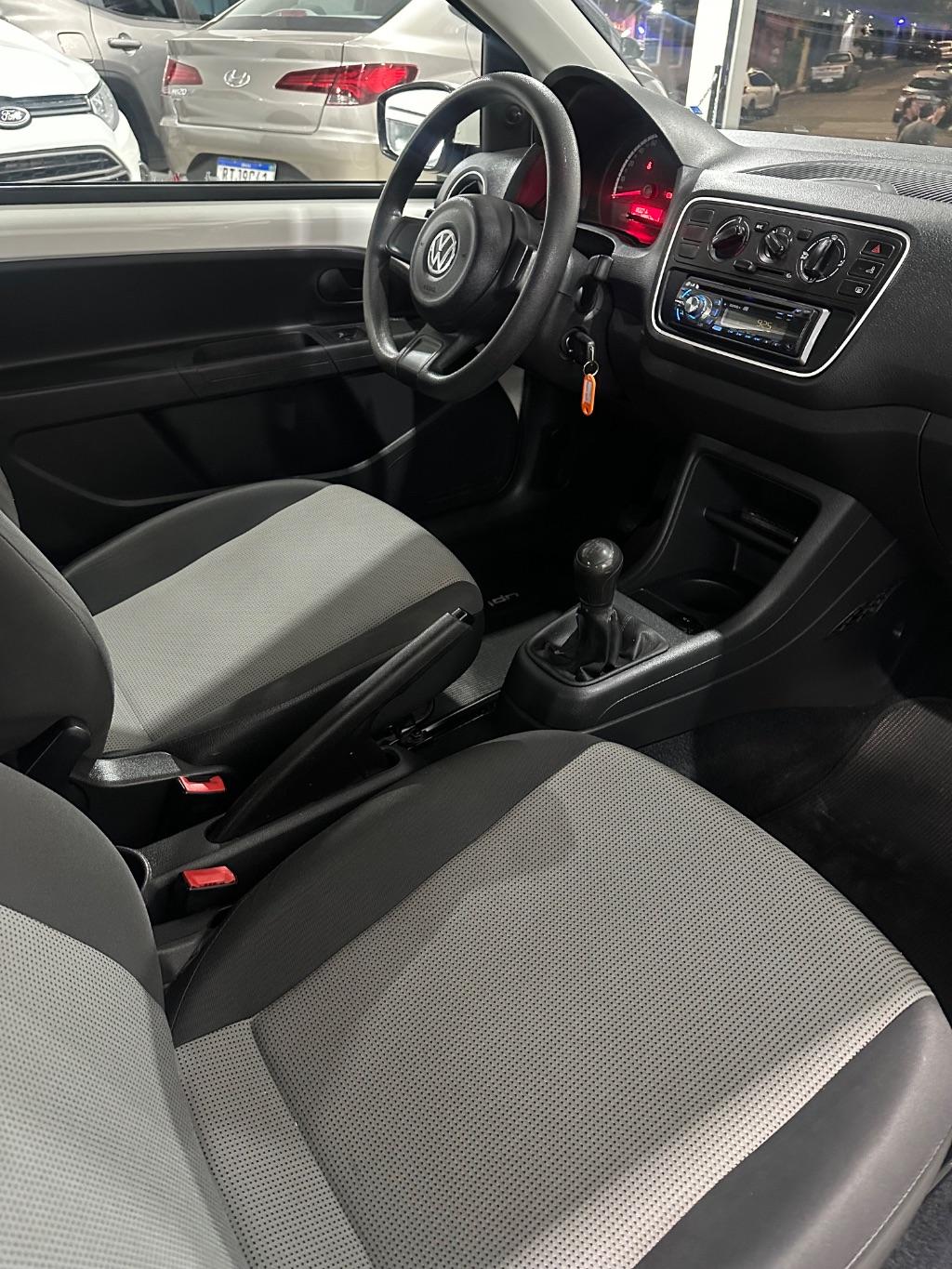 VOLKSWAGEN UP - Foto