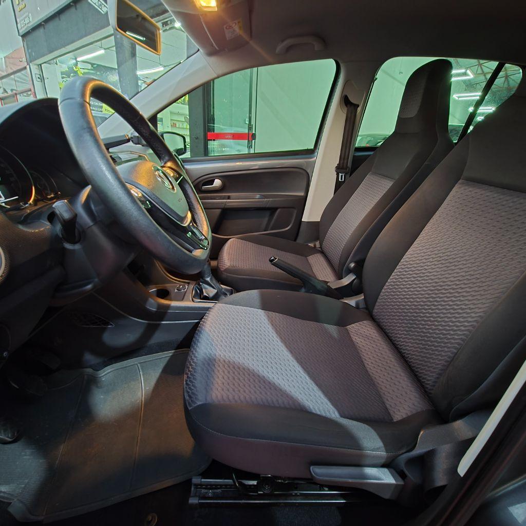 VOLKSWAGEN UP - Foto