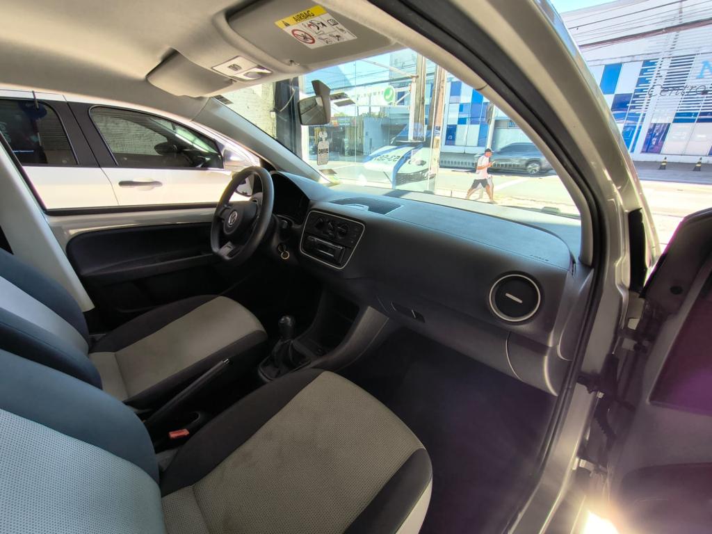 VOLKSWAGEN UP - Foto