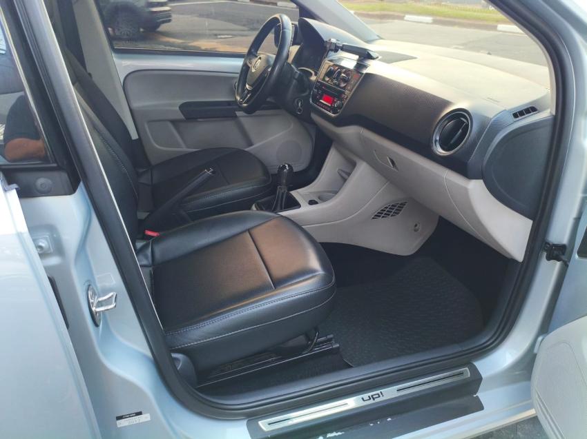 VOLKSWAGEN UP - Foto