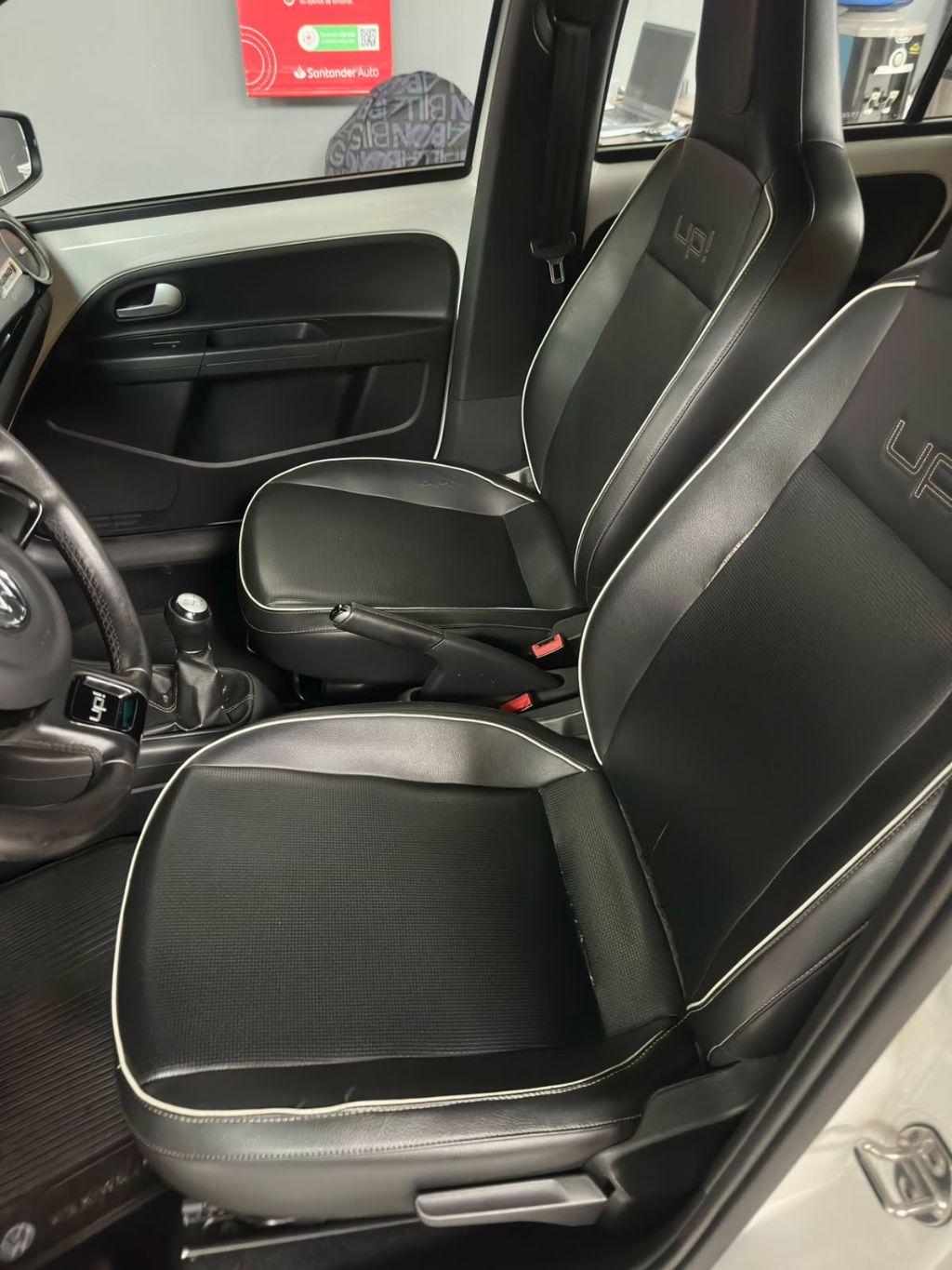 VOLKSWAGEN UP - Foto