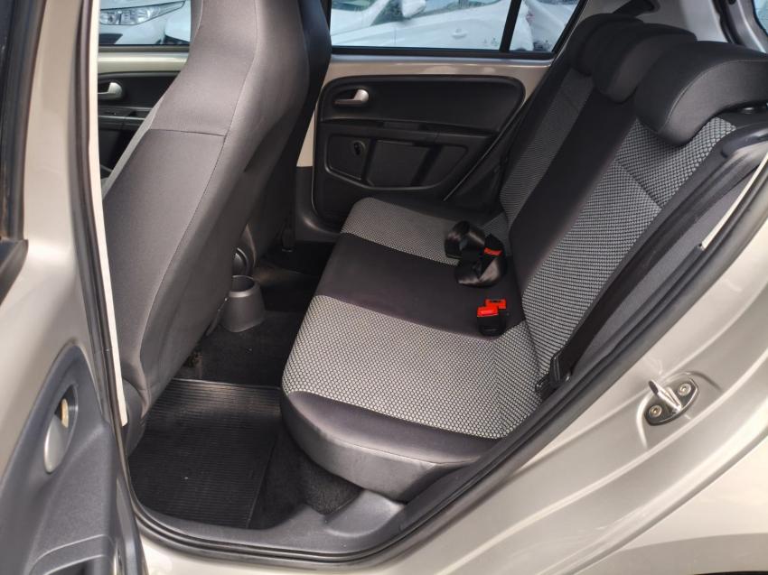 VOLKSWAGEN UP - Foto