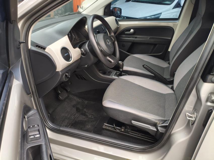 VOLKSWAGEN UP - Foto