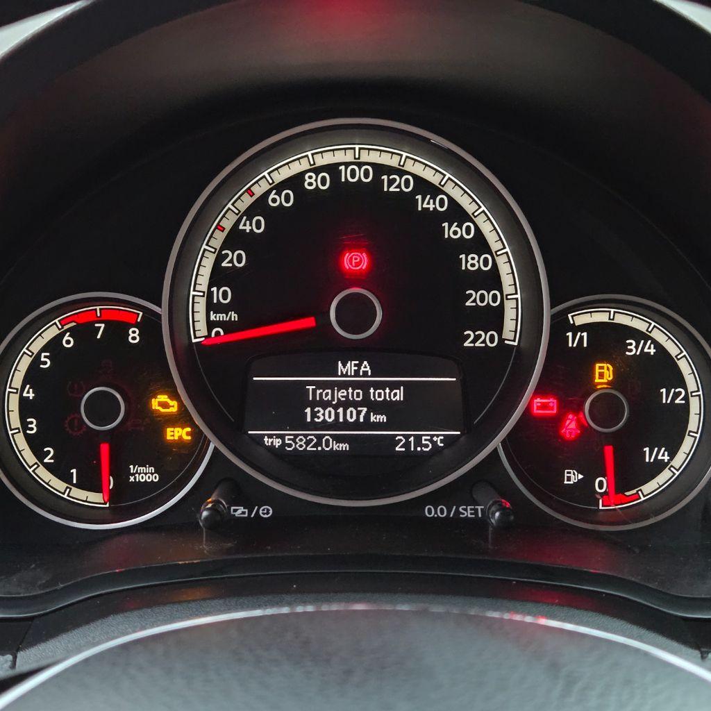 VOLKSWAGEN UP - Foto