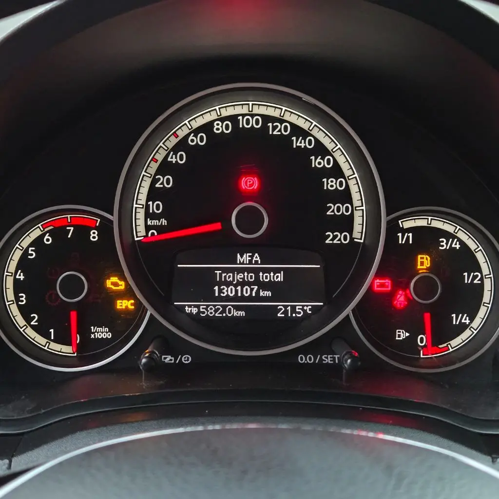 VOLKSWAGEN UP - Foto