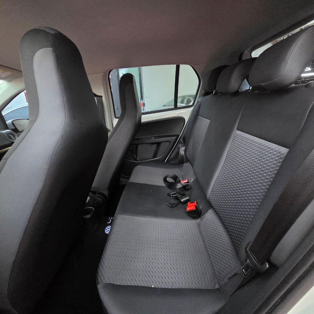 VOLKSWAGEN UP - Foto
