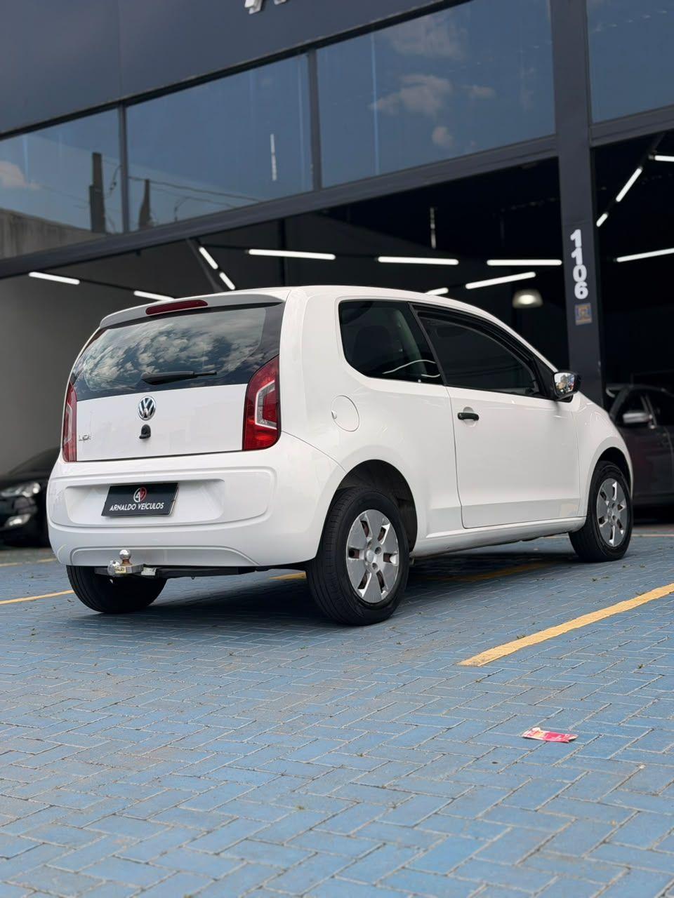 VOLKSWAGEN UP - Foto