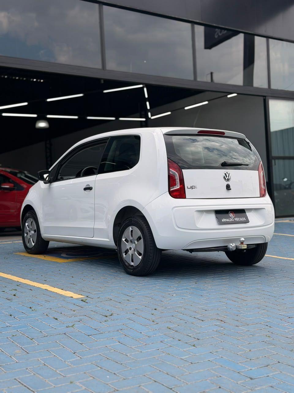 VOLKSWAGEN UP - Foto
