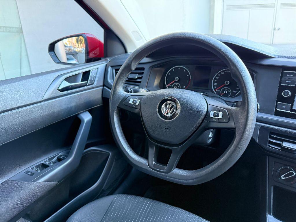 VOLKSWAGEN Virtus - Foto