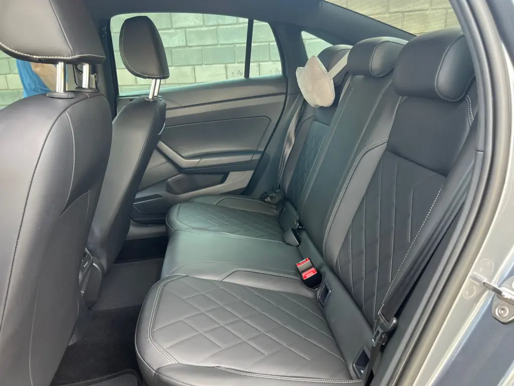 VOLKSWAGEN Virtus - Foto