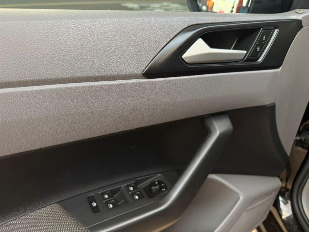 VOLKSWAGEN Virtus - Foto