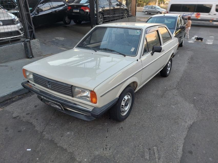 VOLKSWAGEN Voyage