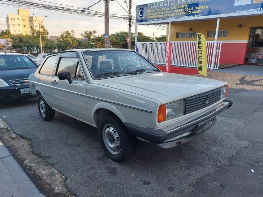 VOLKSWAGEN Voyage - Foto