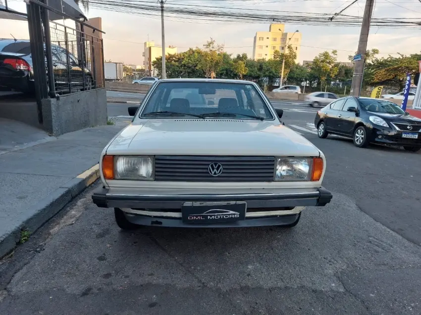 VOLKSWAGEN Voyage - Foto