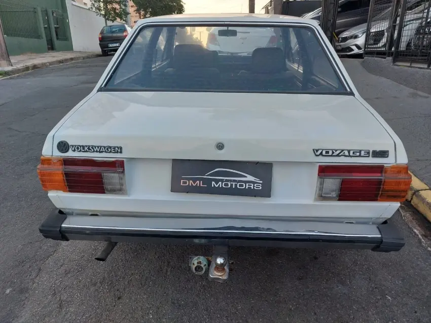 VOLKSWAGEN Voyage - Foto