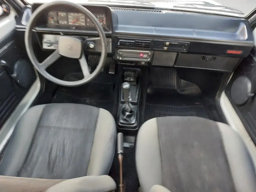 VOLKSWAGEN Voyage - Foto