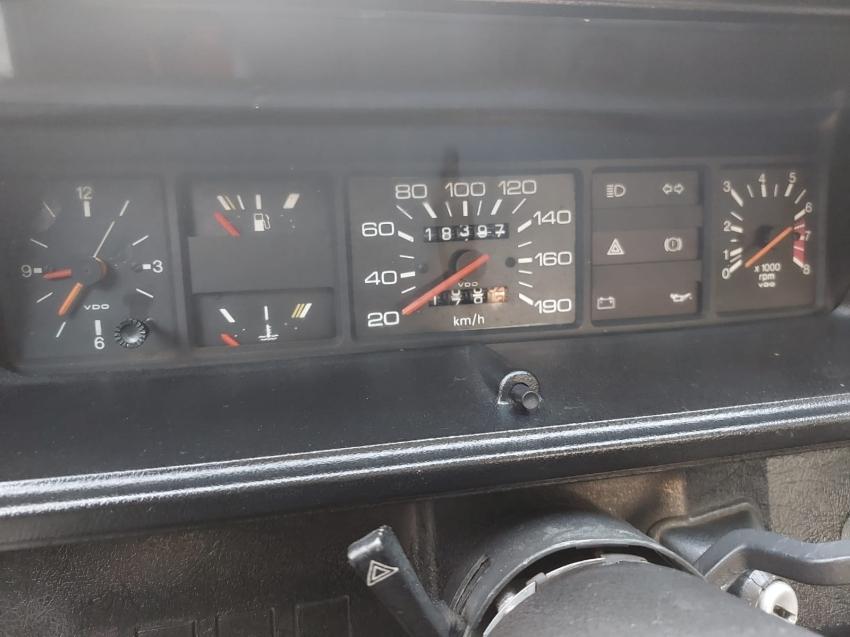 VOLKSWAGEN Voyage - Foto