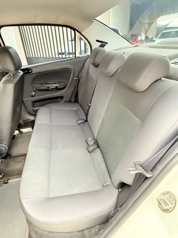 VOLKSWAGEN Voyage - Foto