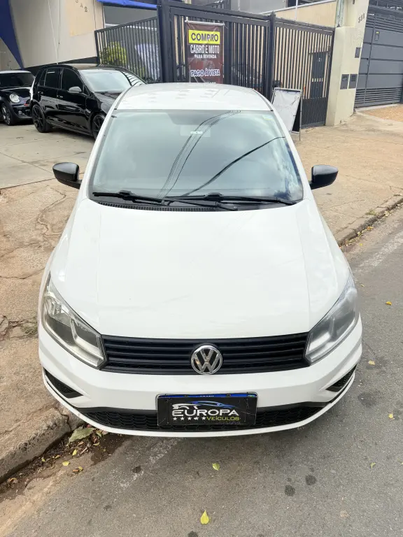 VOLKSWAGEN Voyage - Foto