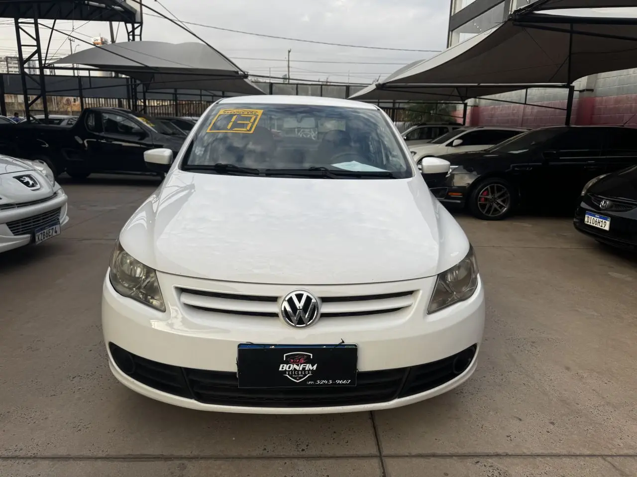 VOLKSWAGEN Voyage - Foto