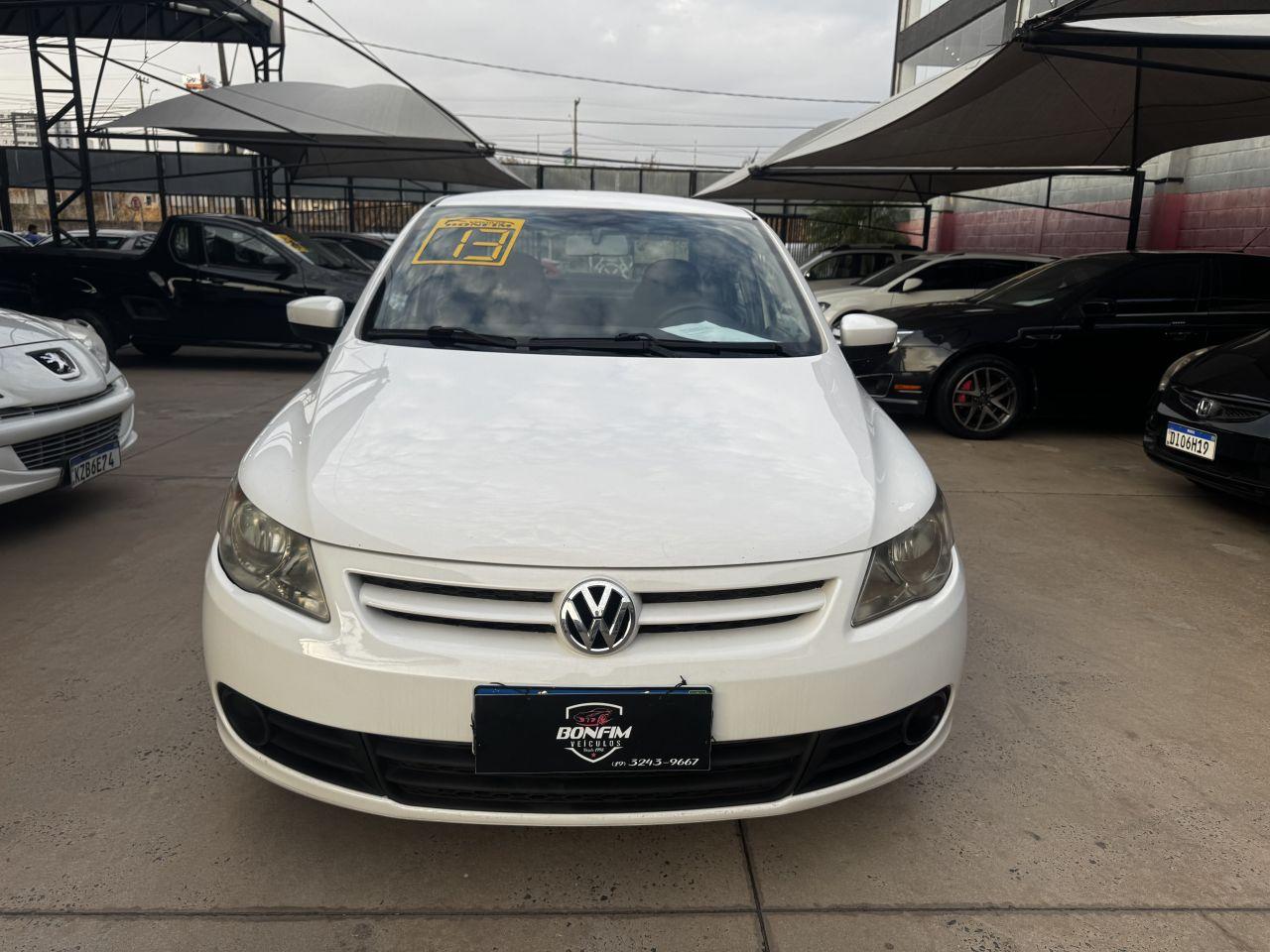 VOLKSWAGEN Voyage - Foto