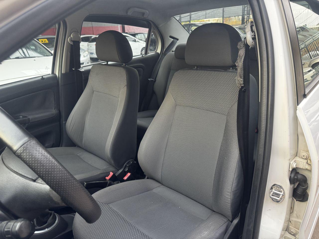 VOLKSWAGEN Voyage - Foto