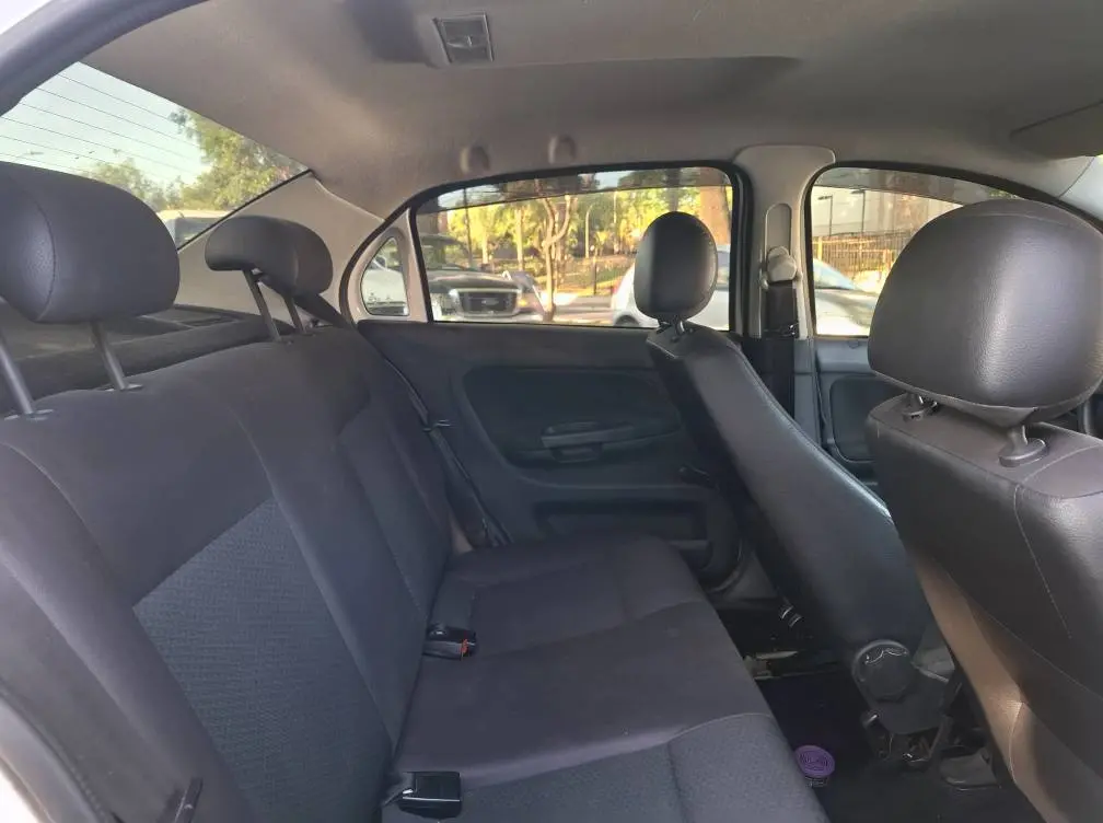 VOLKSWAGEN Voyage - Foto