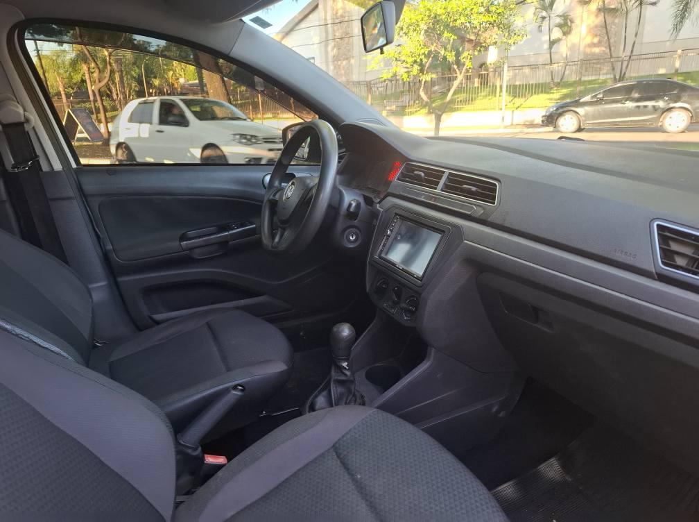 VOLKSWAGEN Voyage - Foto