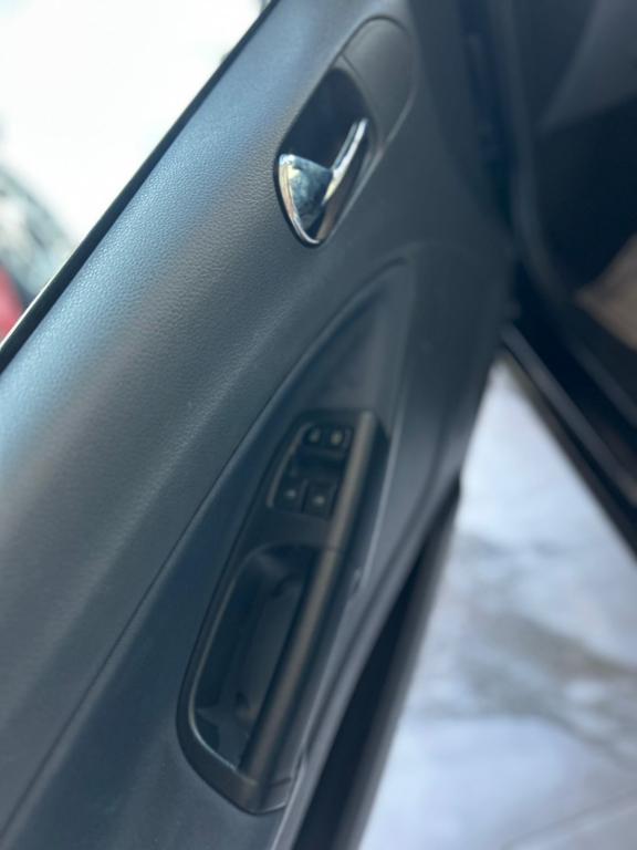 VOLKSWAGEN Voyage - Foto