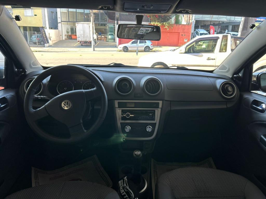 VOLKSWAGEN Voyage - Foto