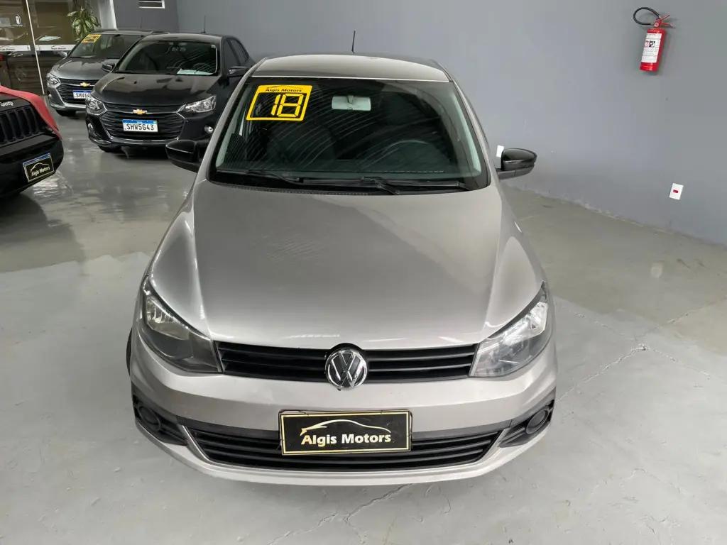 VOLKSWAGEN Voyage - Foto