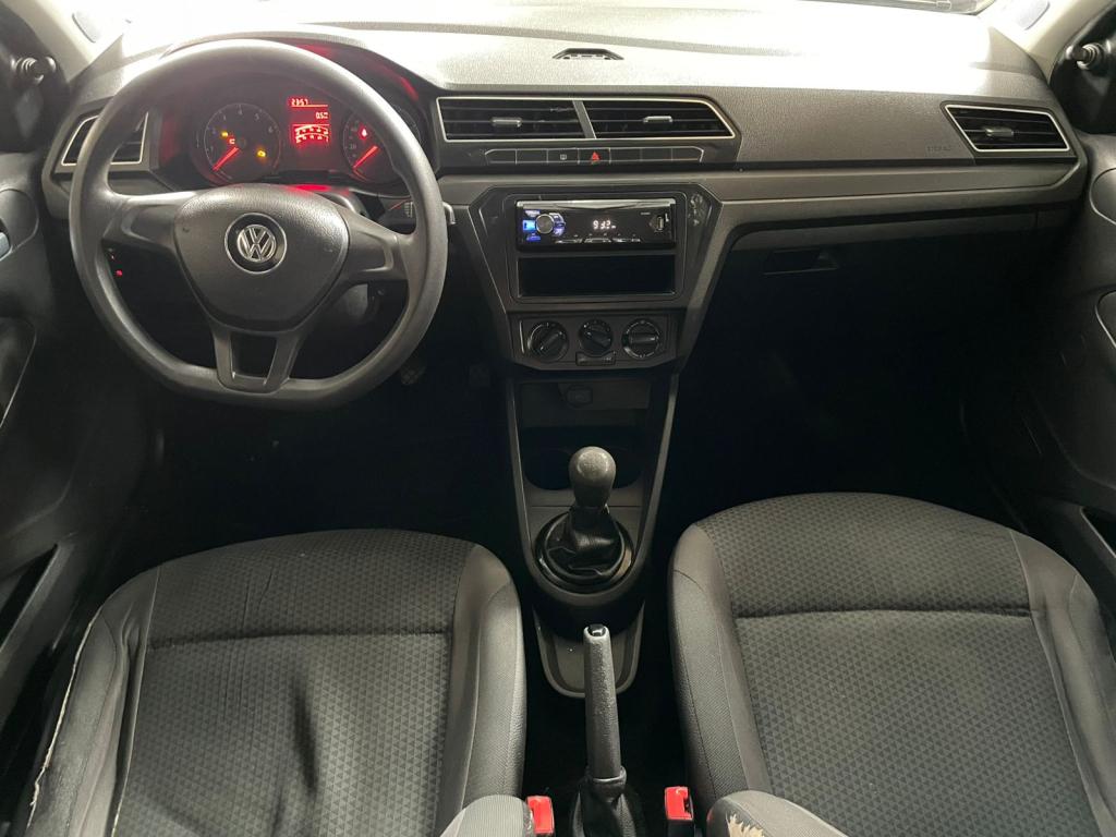 VOLKSWAGEN Voyage - Foto