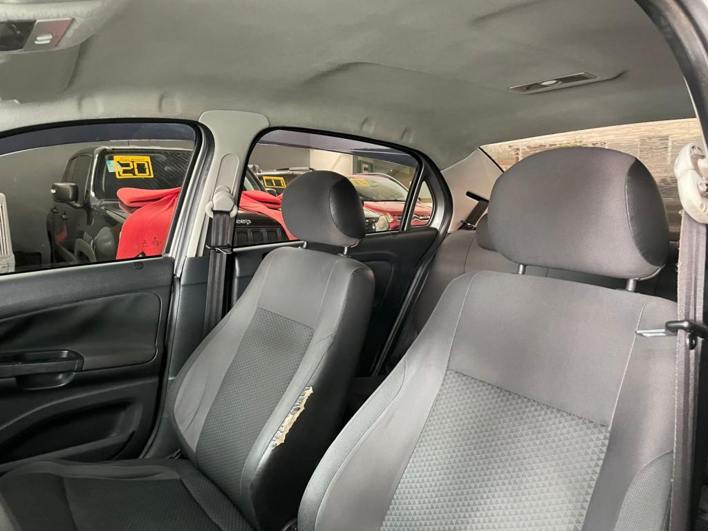 VOLKSWAGEN Voyage - Foto