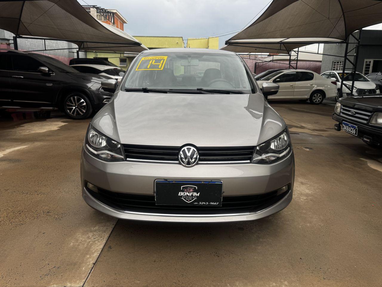 VOLKSWAGEN Voyage - Foto